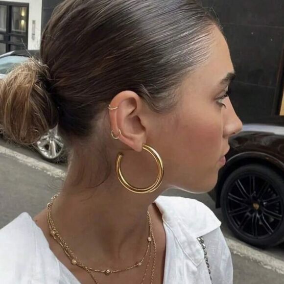 Elegant Gold Hoop Earrings N1332 - Picture 2 of 5